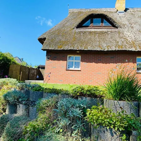 Unter Dem Reetdach Апартаменты Вустров