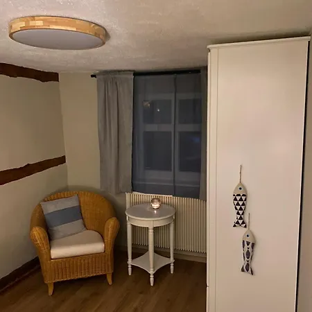 Unter Dem Reetdach *