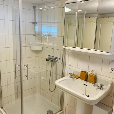 Unter Dem Reetdach Апартаменты *