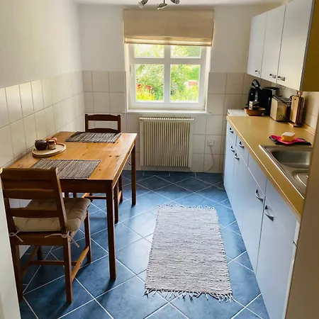 Апартаменты Unter Dem Reetdach Вустров